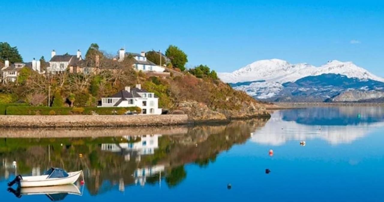 Kindly Light House, Borth-y-gest