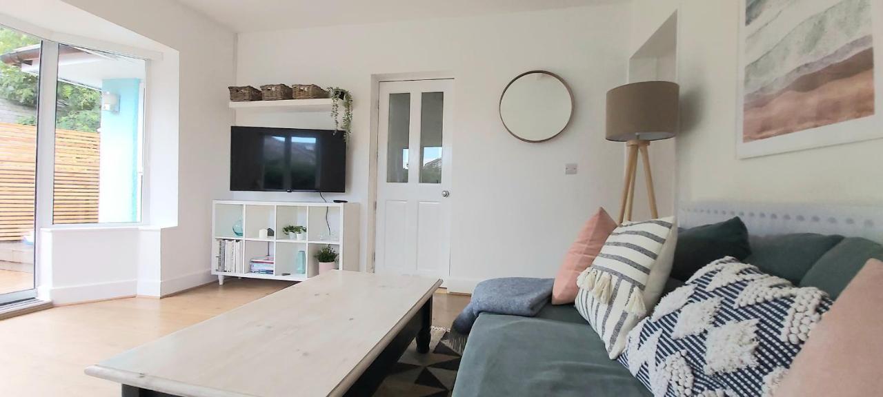 Kindly Light House, Borth-y-gest Holiday home *